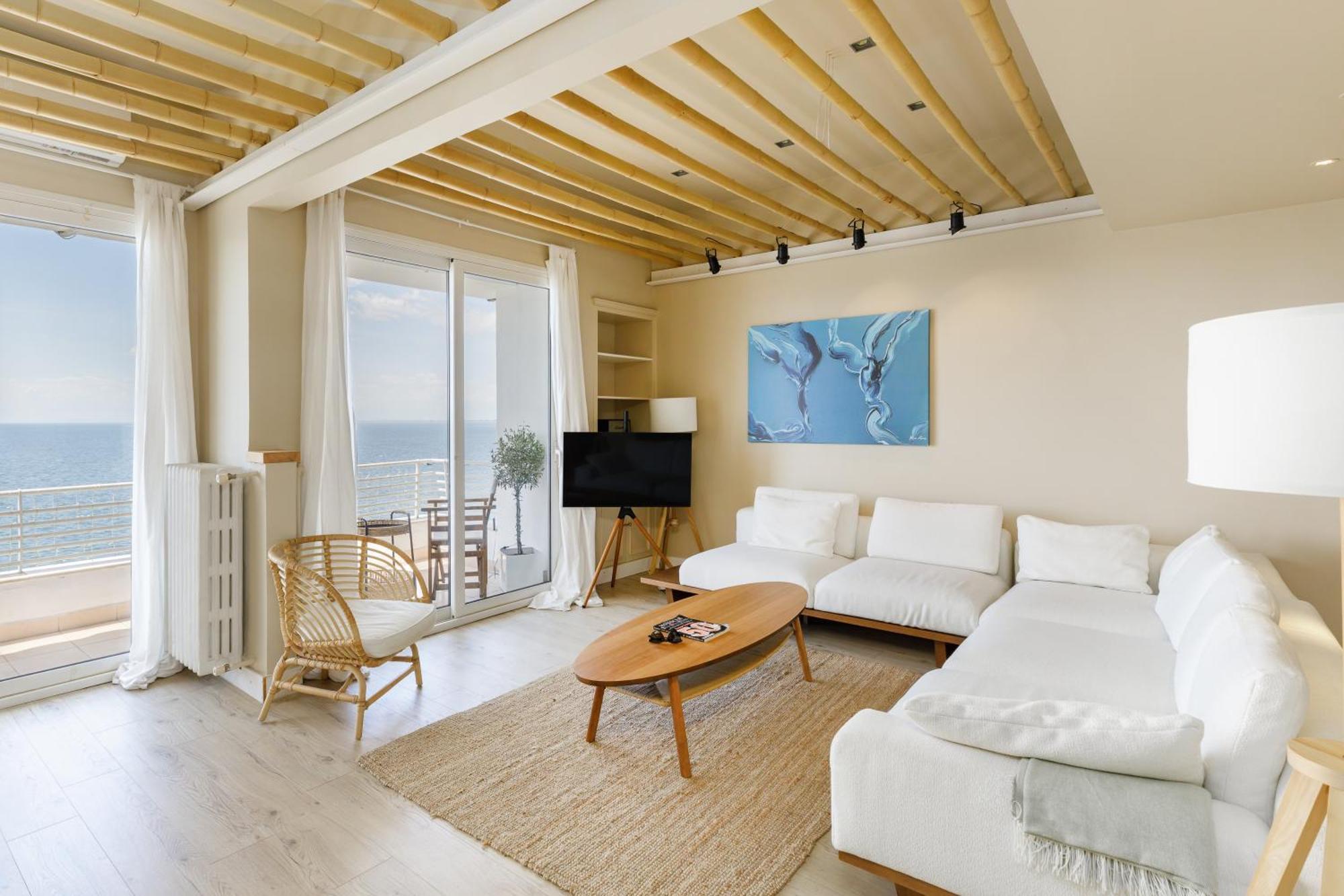 Infinity & Beyond By Halu! - Seafront Apartments Thessaloníki Exteriör bild